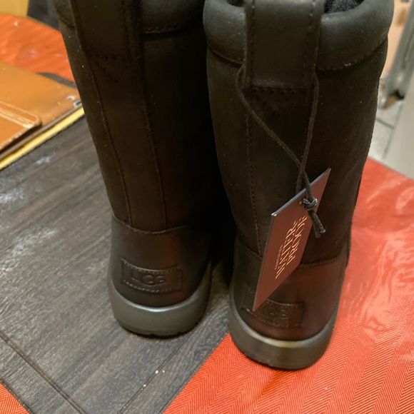 UGG WATERPROOF BLACK MIDCALF LEATHER NWOB 6 1/2 - Picture 8 of 11